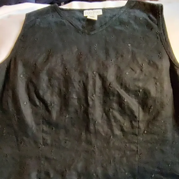 Black Linen Blend Tank - Picture 2 of 8